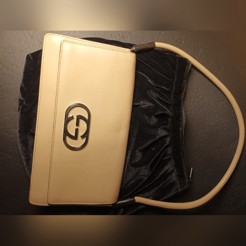 GUCCI Tom Ford Vintage Light Beige Leather Handbag, 2002 Collection